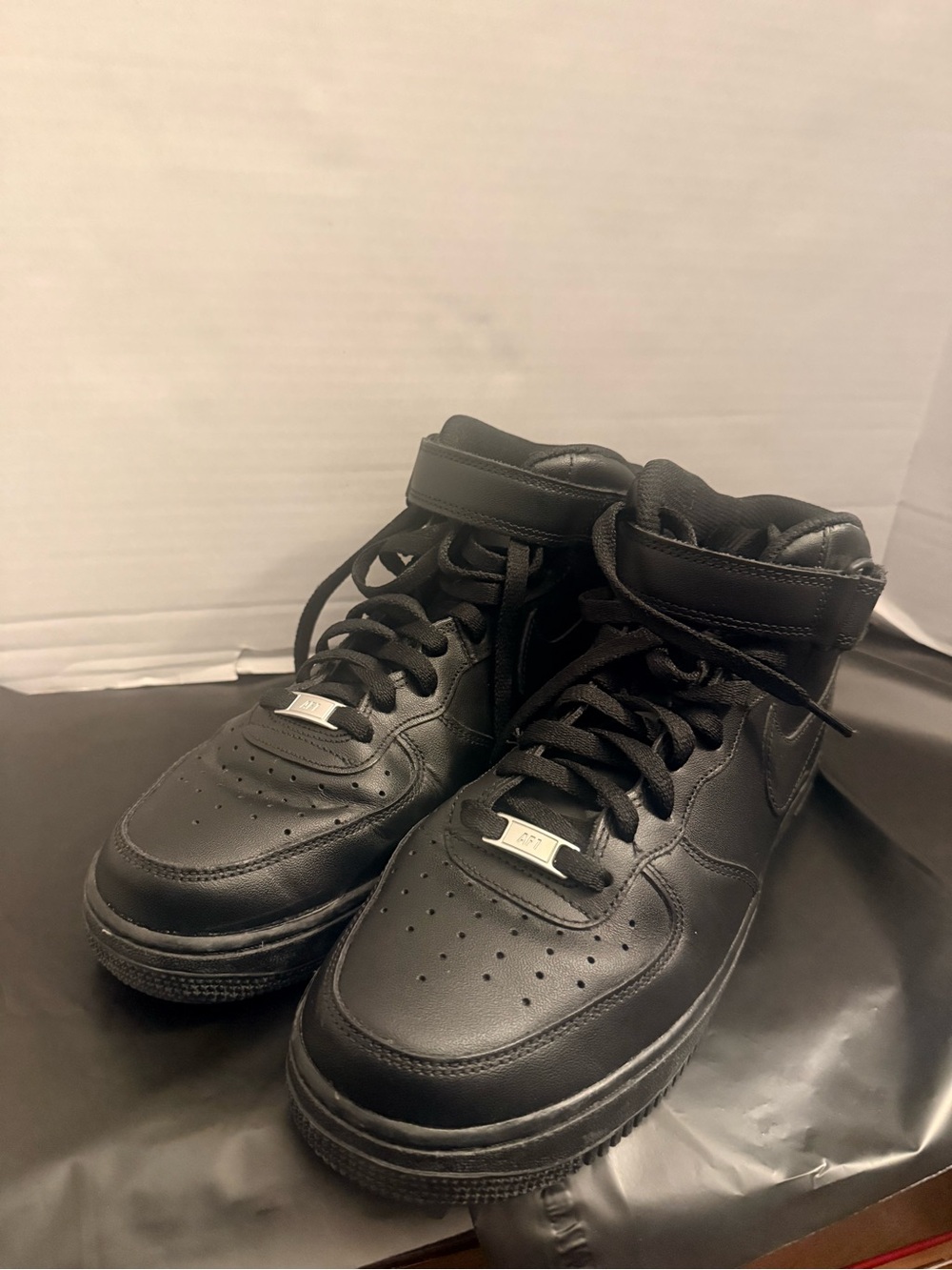 Nike Air Force 1 '07 Mid Triple Black 2016 Sneaker